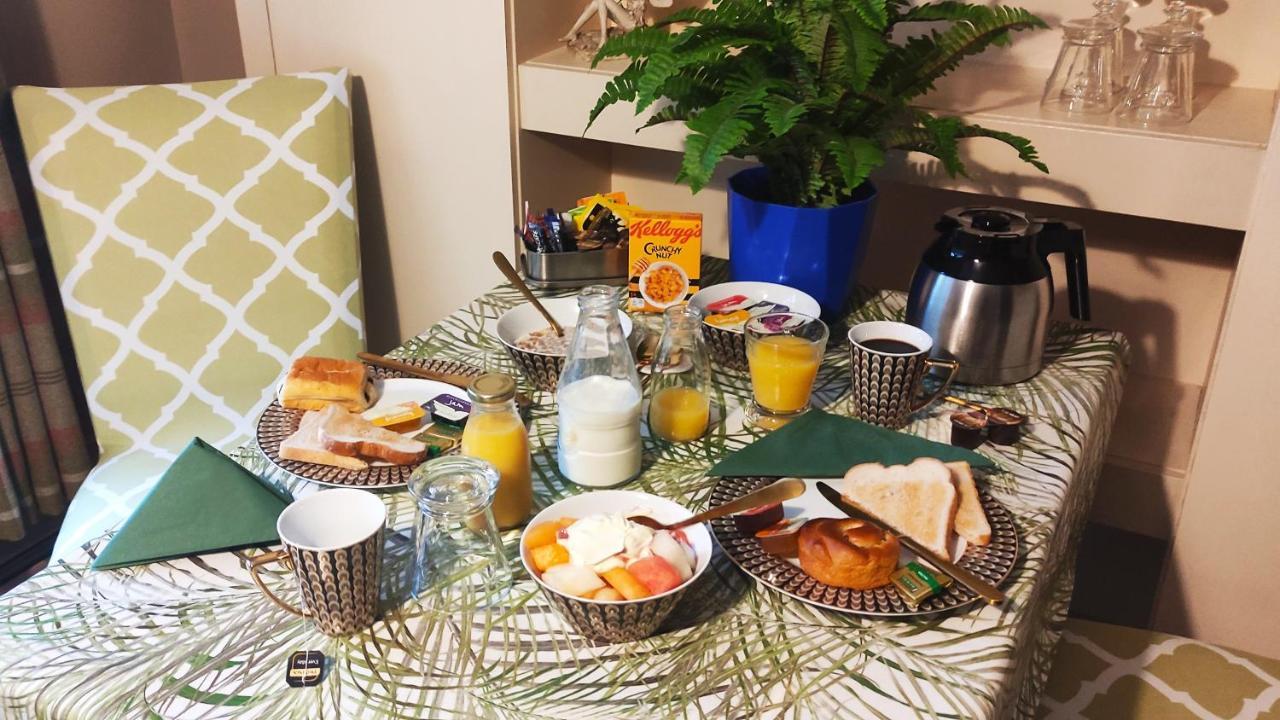 Richmond Lane Guest House - Aa Accredited 롬지 외부 사진
